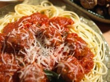 The Farm House Kitchen logo