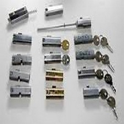 Golden Locksmith Services logo