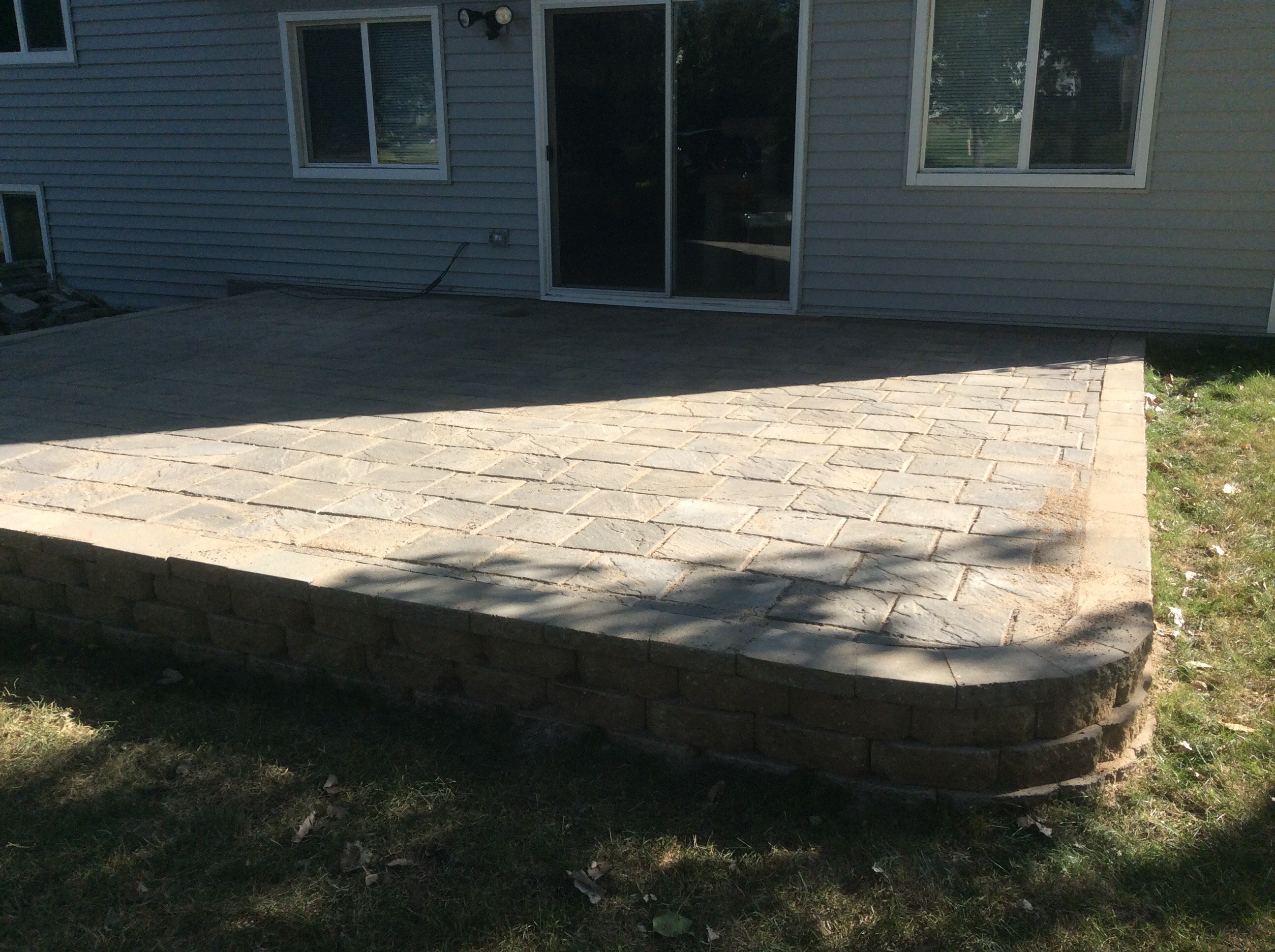 Premier landscape upgrade l.l.c logo