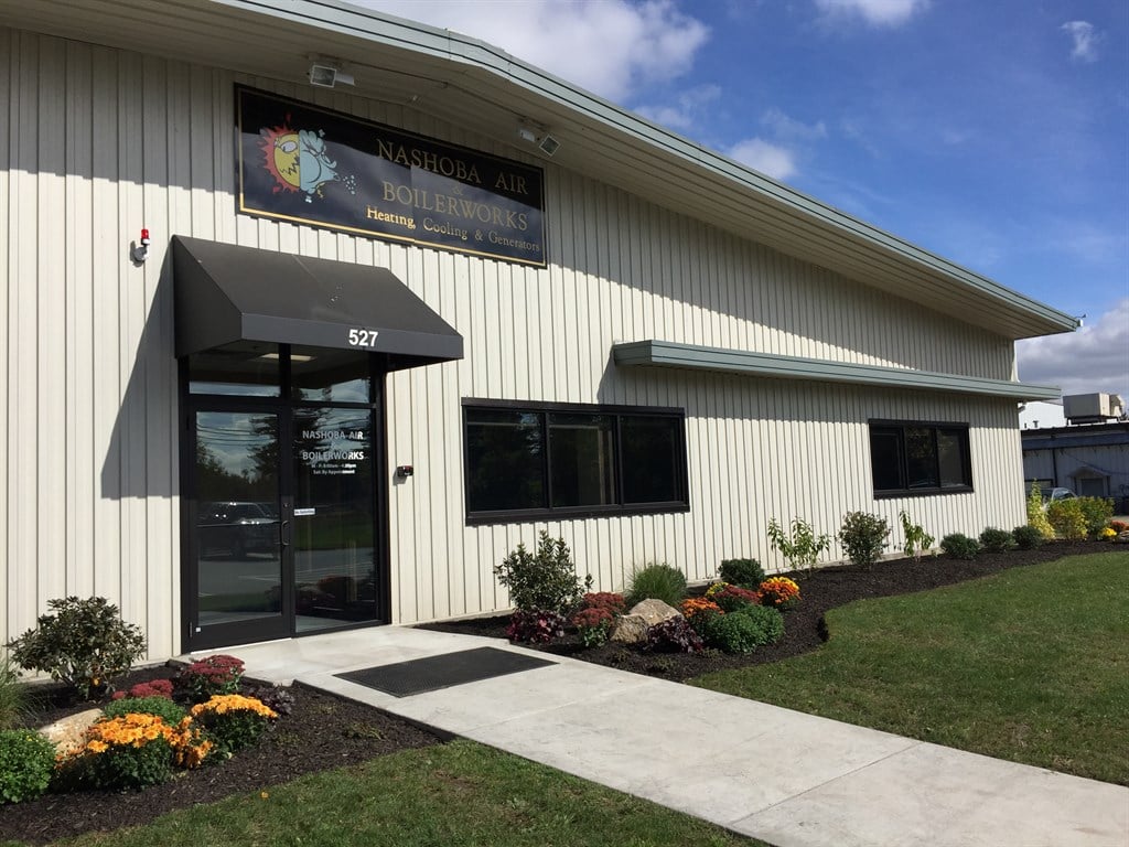 527 Great Rd, Littleton