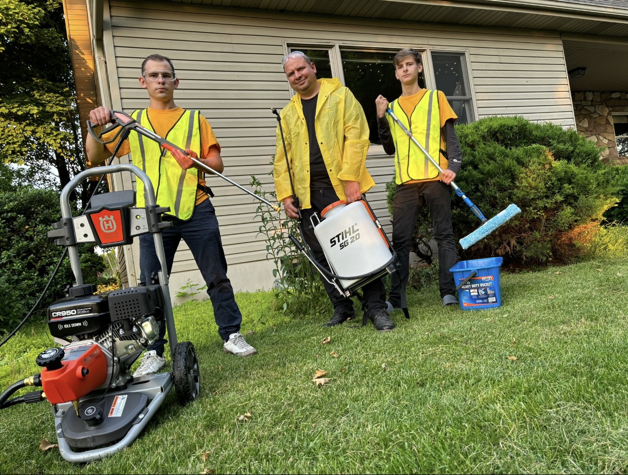 Avatar for Pressure Washing Houses & Lawn Care