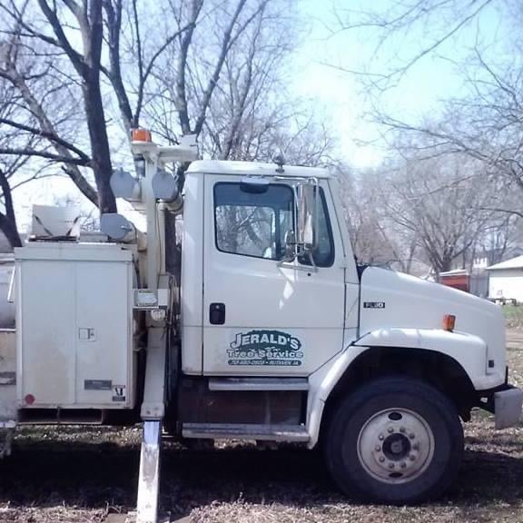 Avatar for Jerald's Tree and Handyman Service