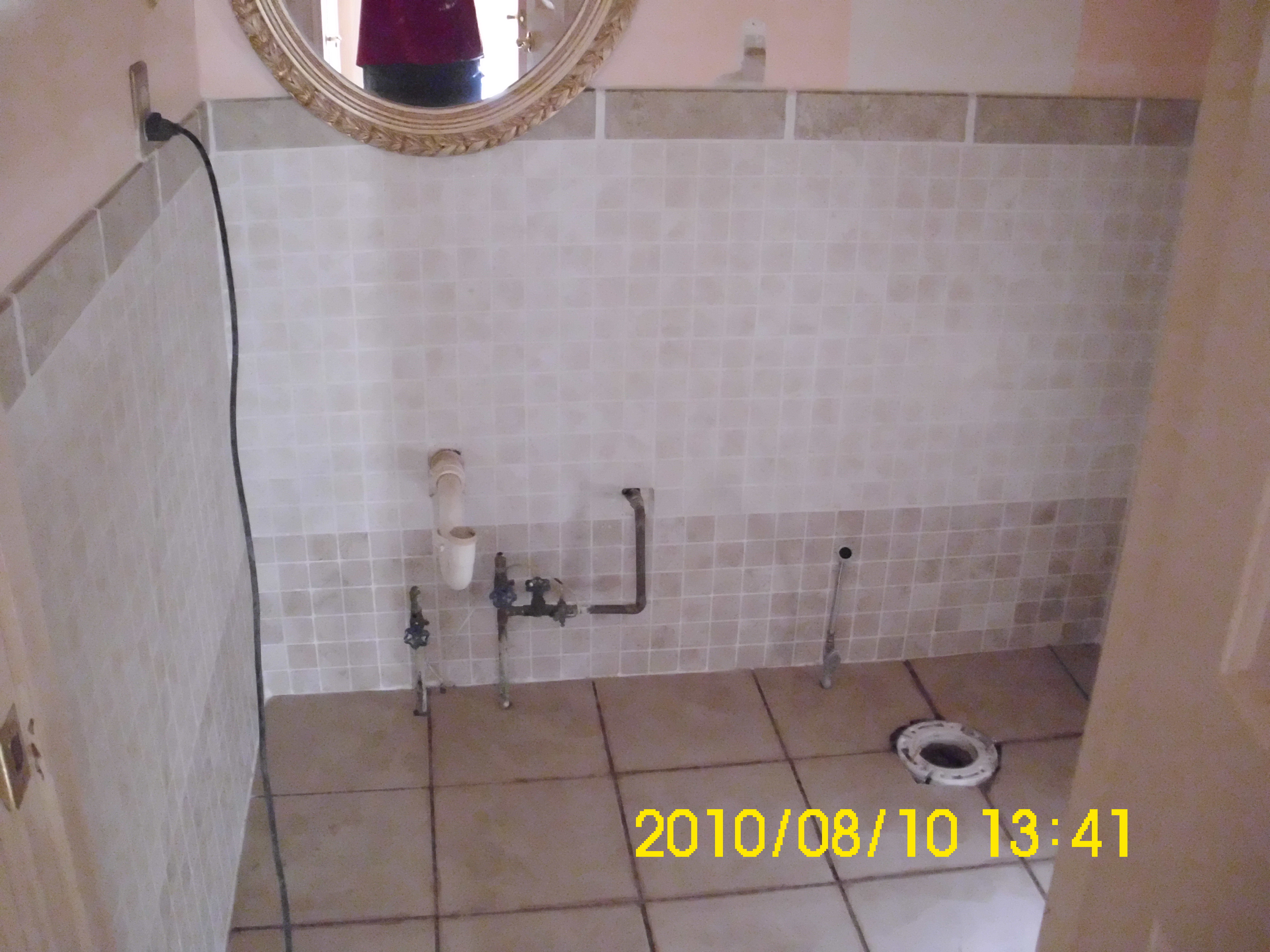 half wall and floor bath