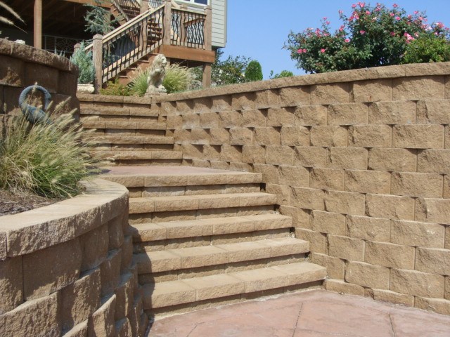 Retaining Block wall