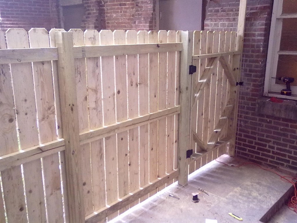 custom privacy fence