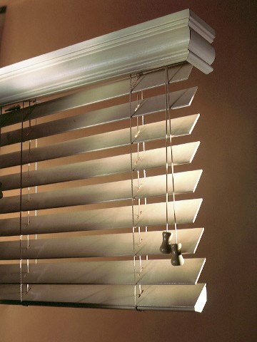 Logo for Frugal Window Fashions