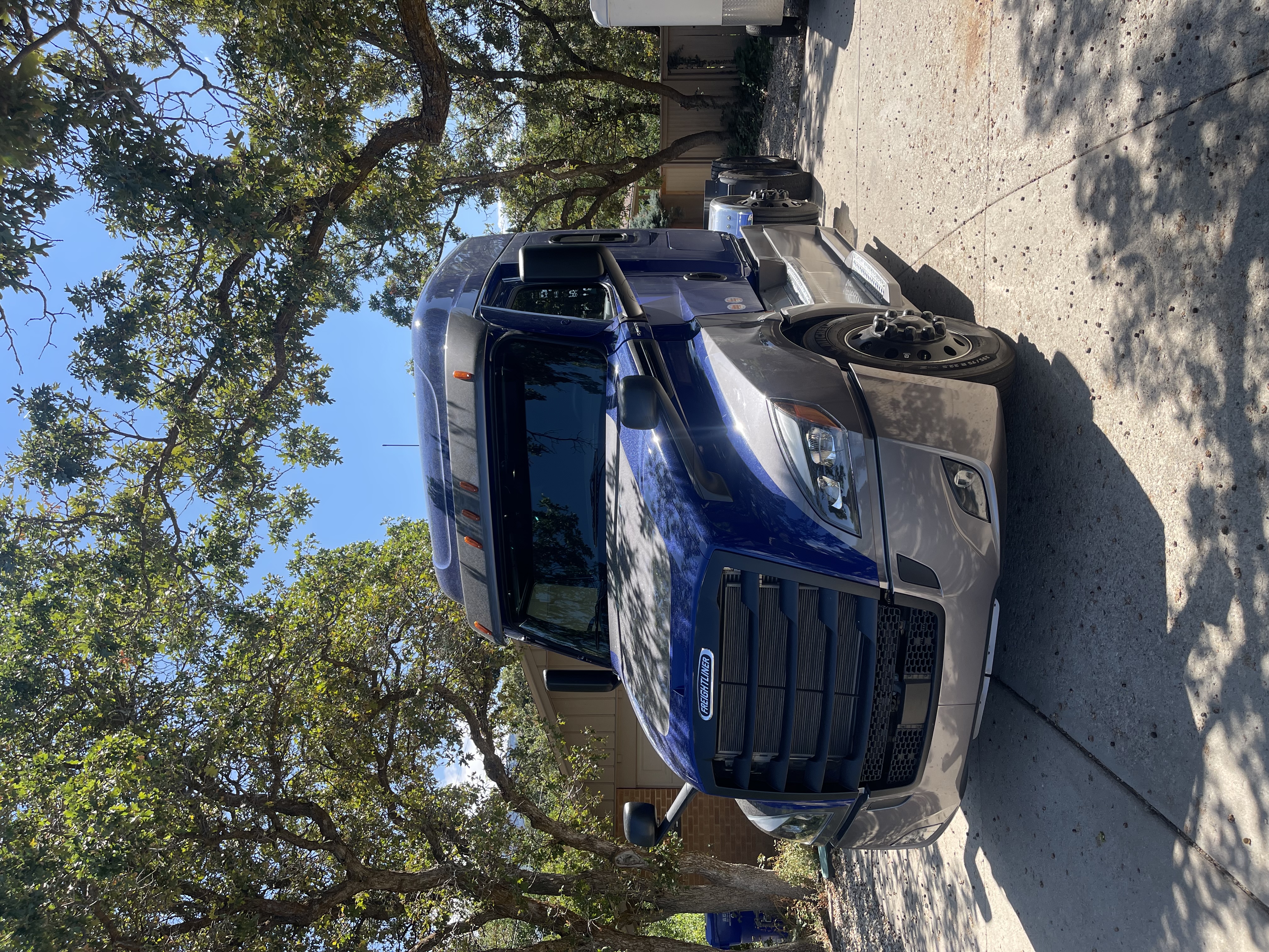 Avatar for B5 trucking 