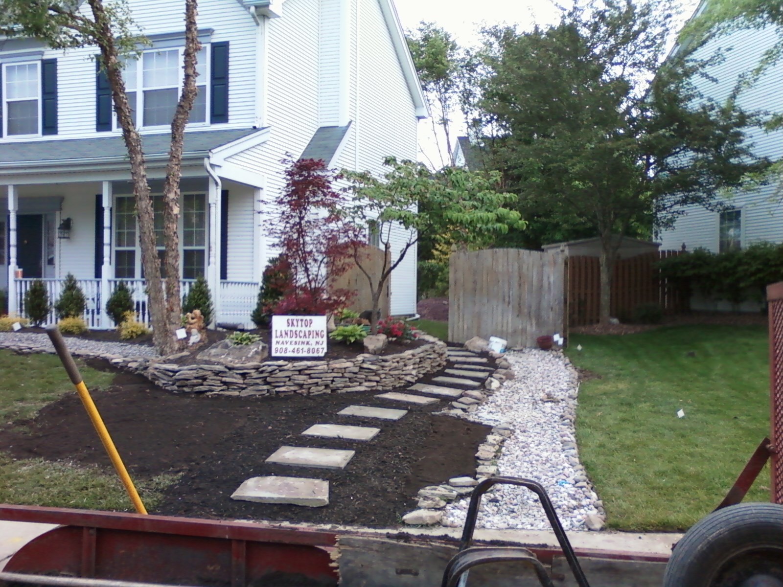 Skytop Landscaping logo