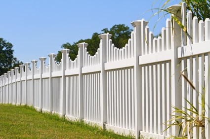 L & D Fence Co logo