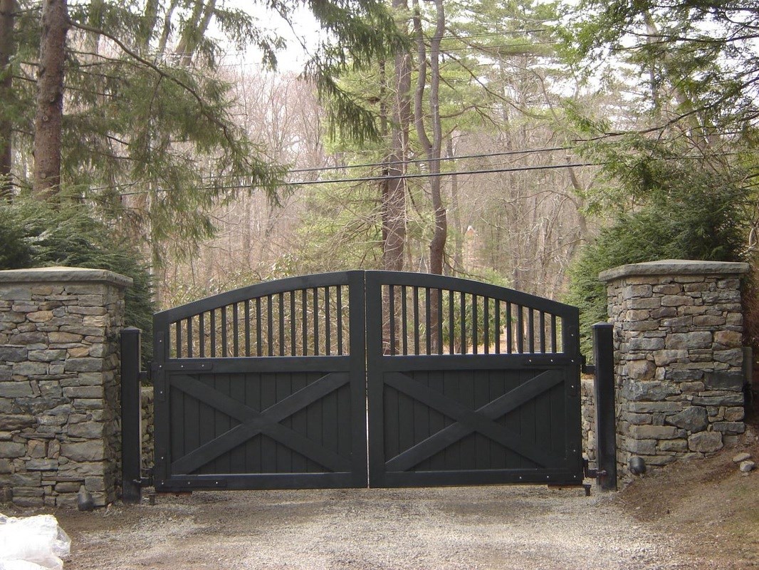 USA Fences & Gates INC logo