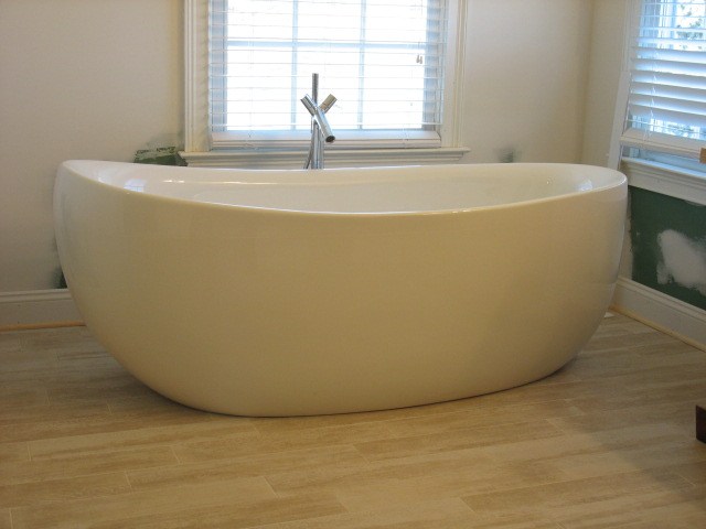 soaking tub