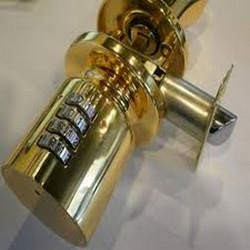 Metro Center MA Locksmith Store logo