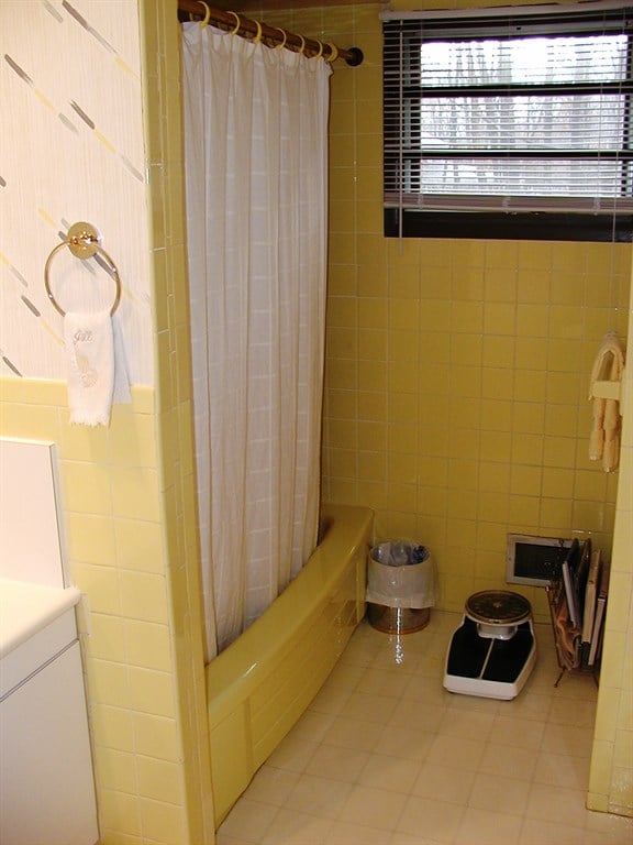 Bathroom Before Renovation