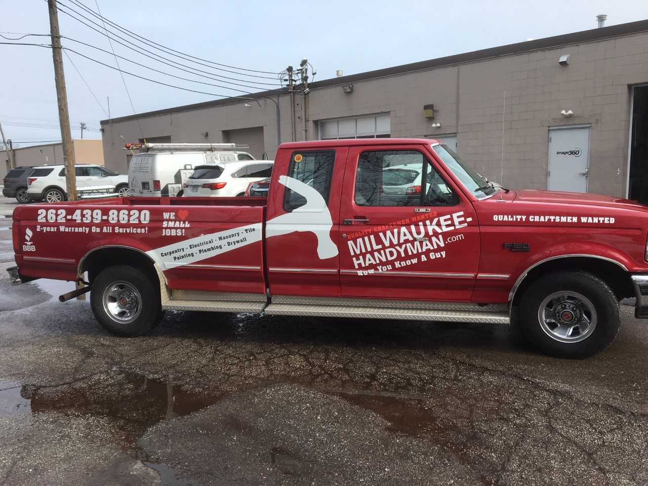 Logo for Milwaukee-Handyman.com