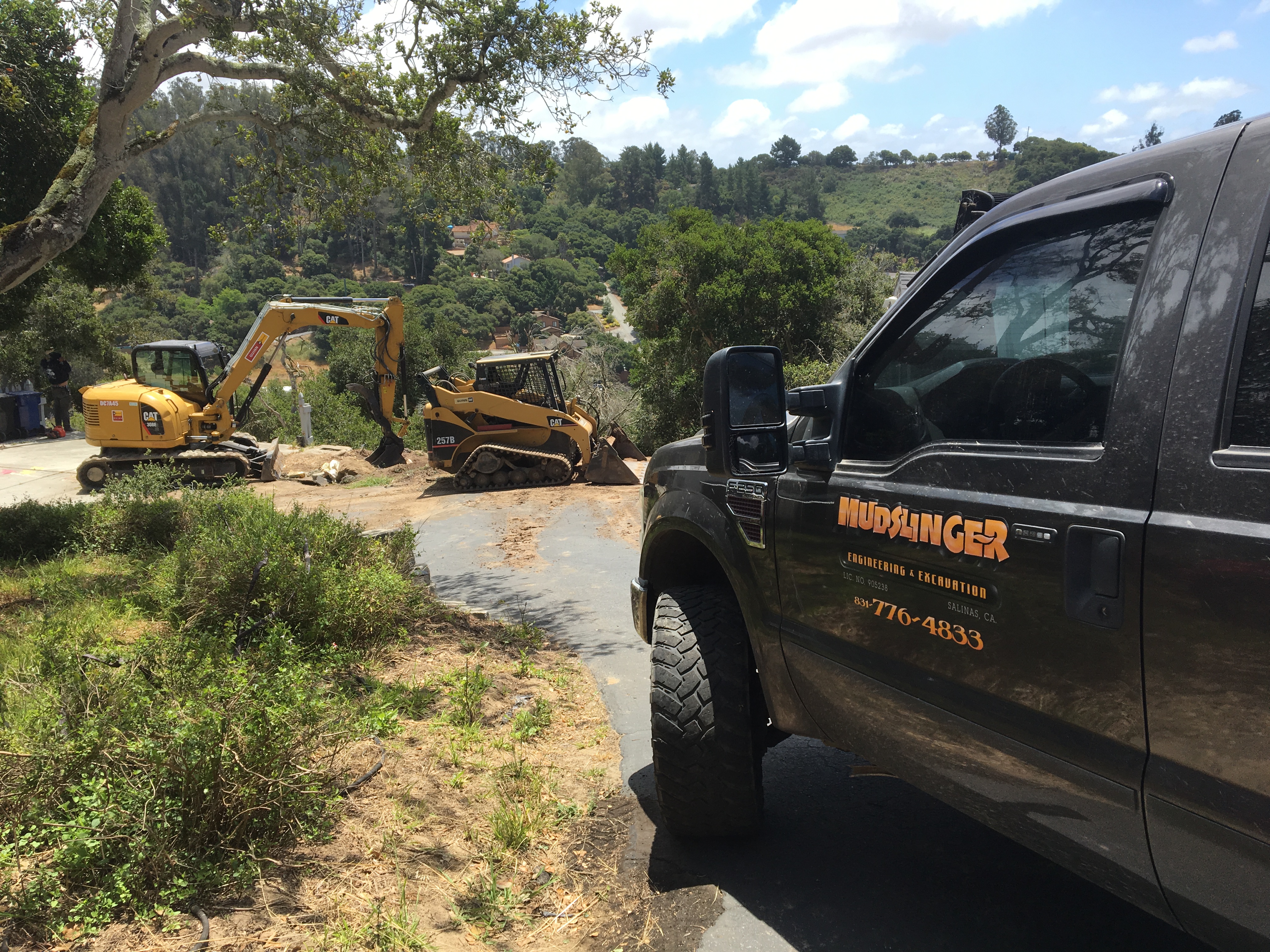 Avatar for MUDSLINGER BACKHOE & TRUCKING