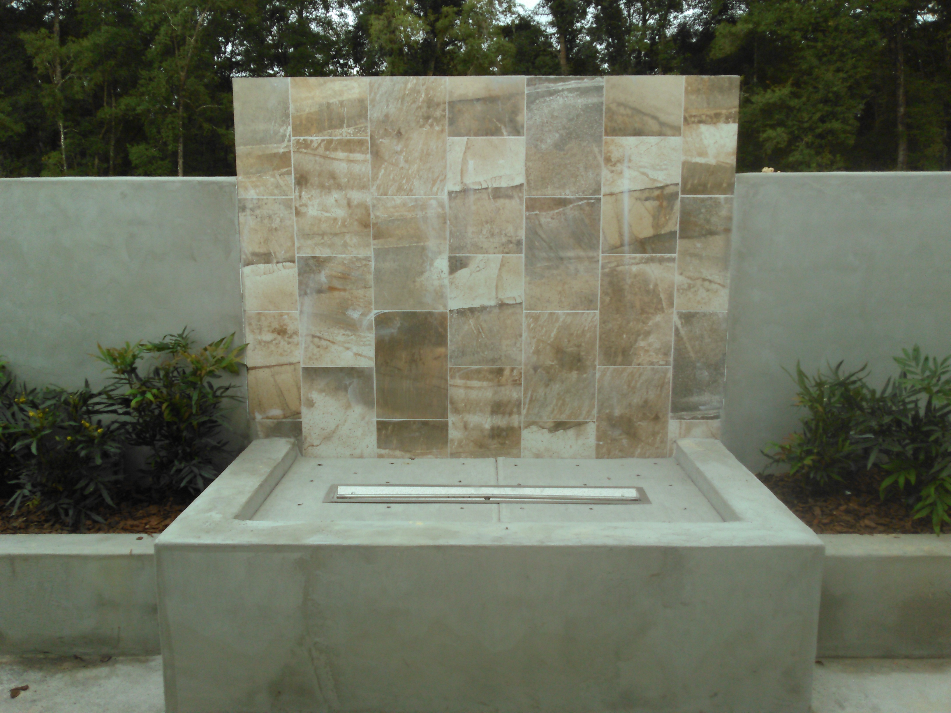 Ruwell Masonry & const logo