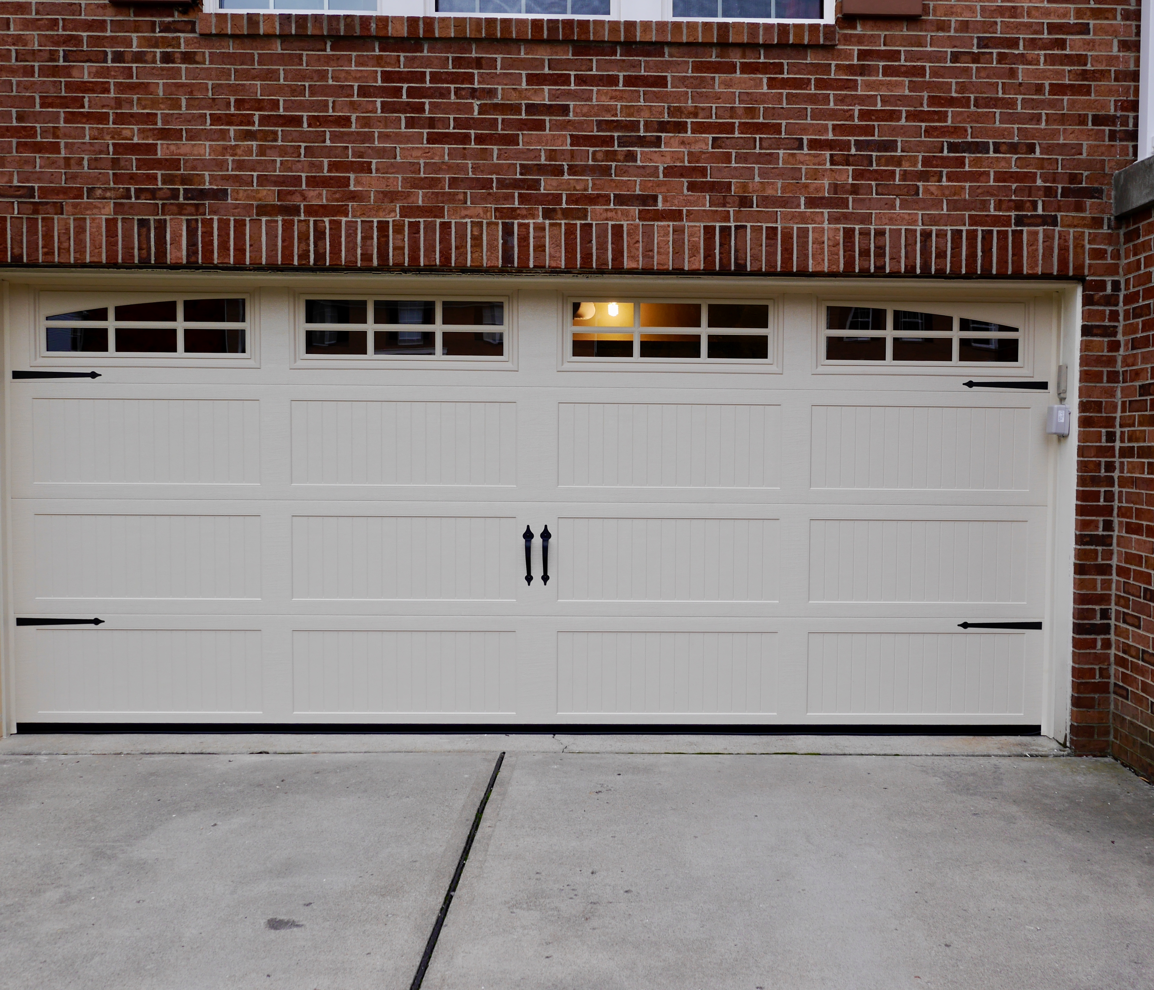 Henefeld Garage Doors Dandk Organizer