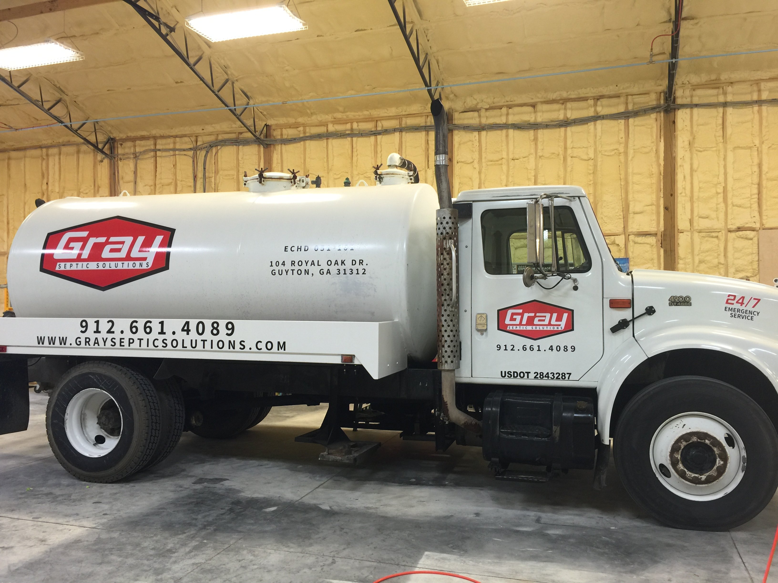 Gray Septic Solutions logo