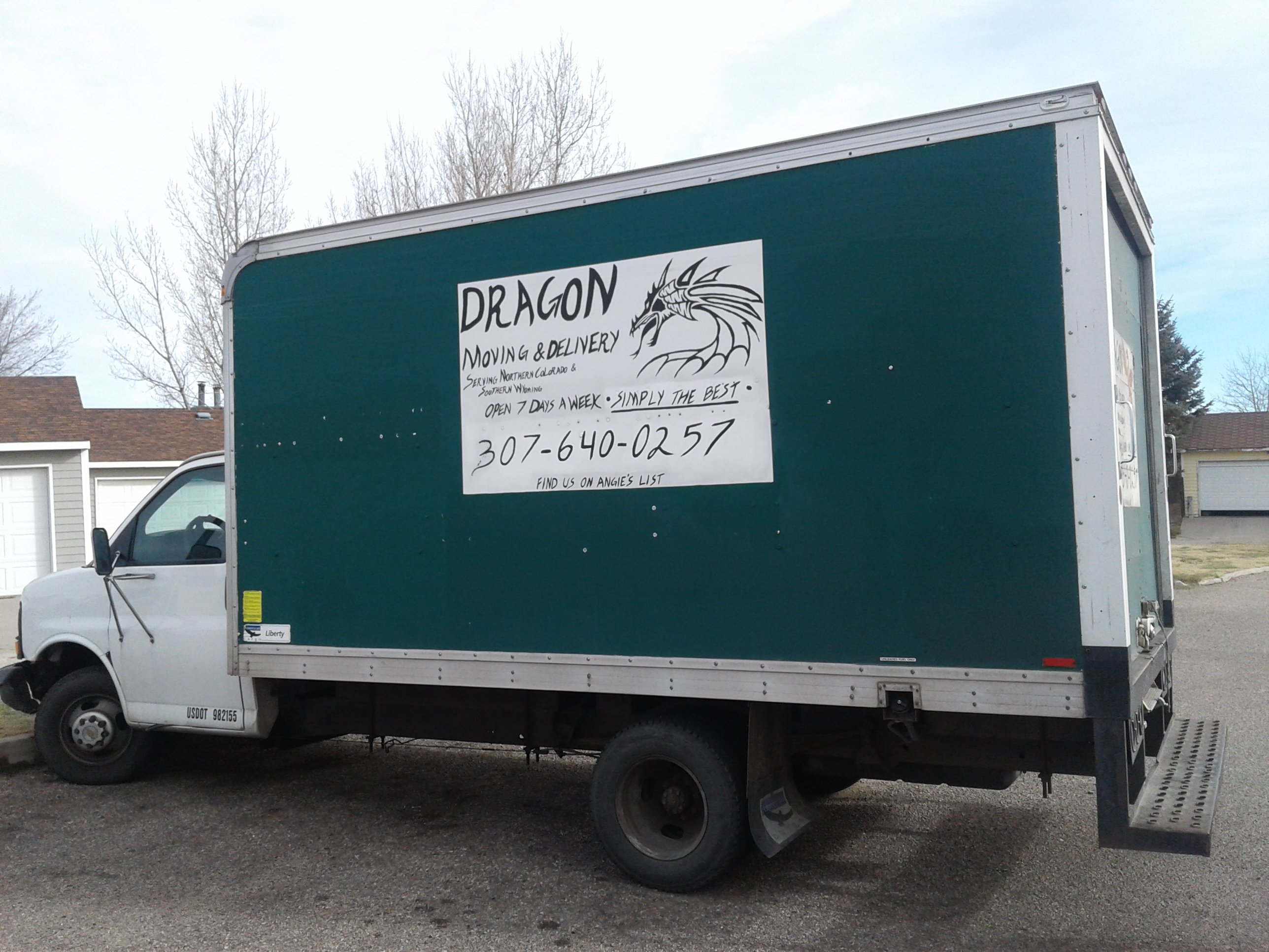 Logo for Dragon Moving & Delivery LLC