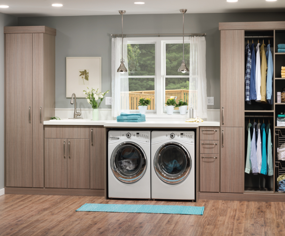 Logo for Decorators Choice Closets