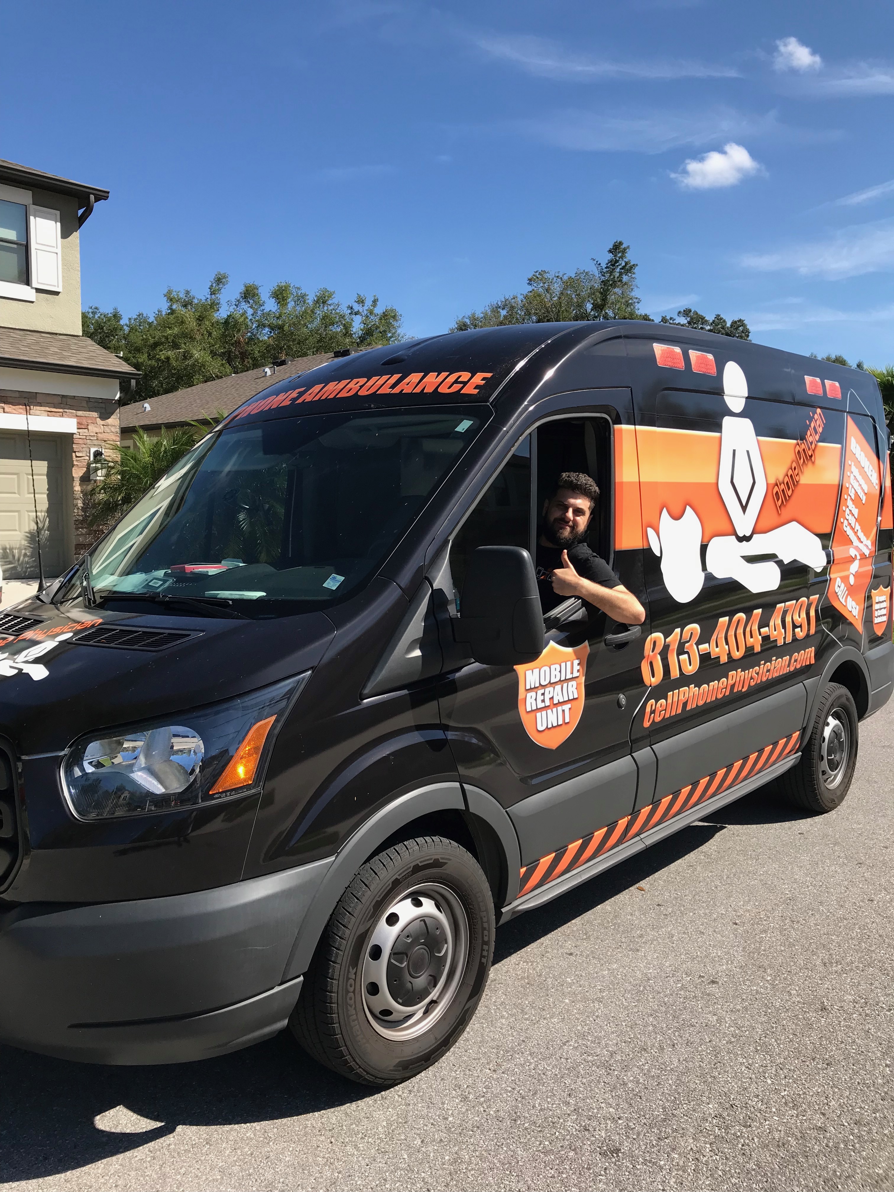 phone physician phone repair logo