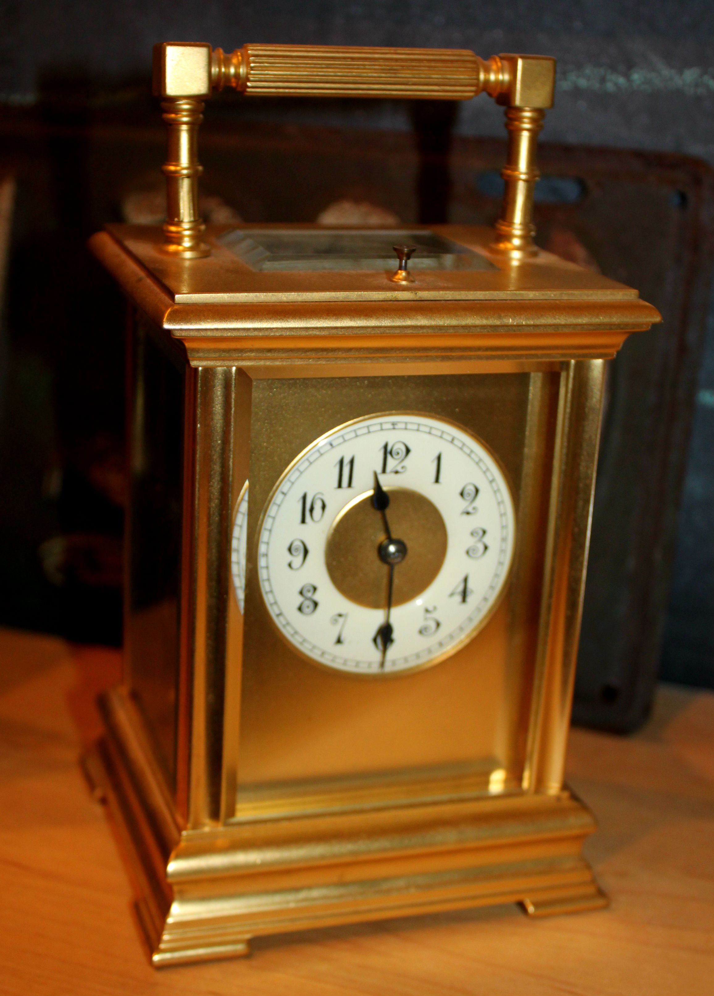 AdamVintage logo