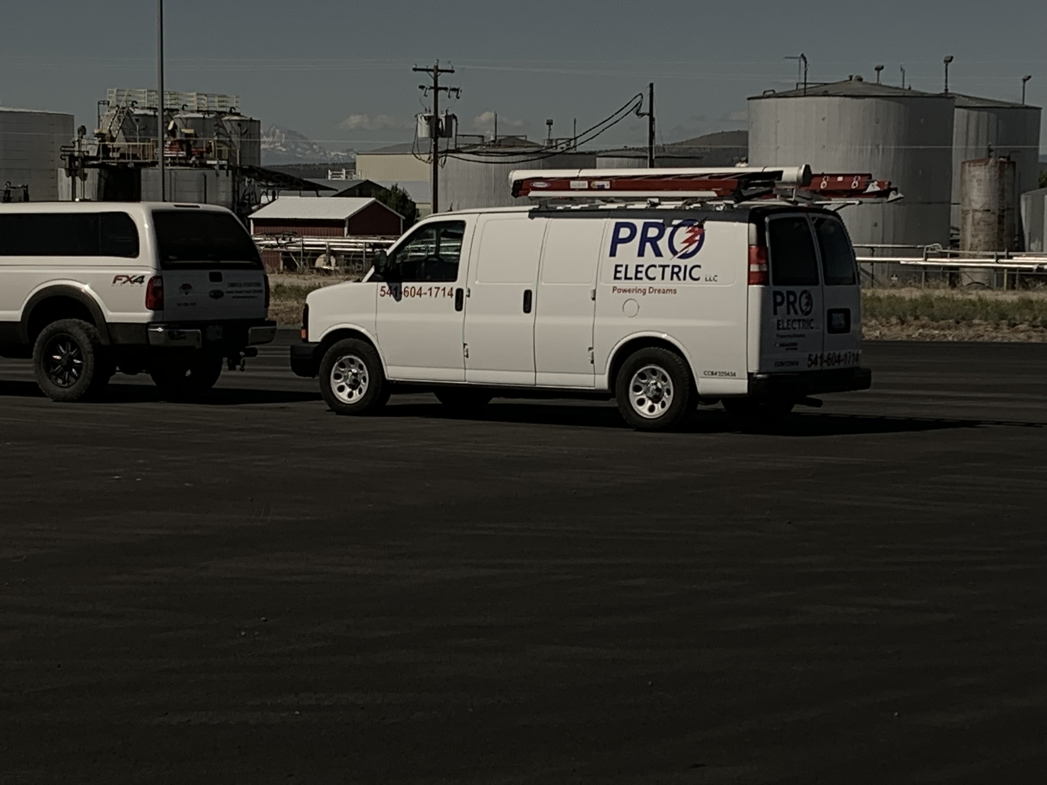 Avatar for Pro Electric llc