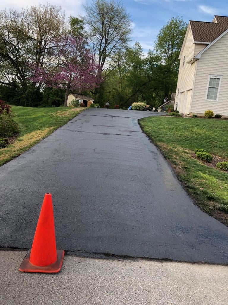 Avatar for leo*s sealcoating & asphalt